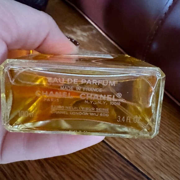 CHANEL No. 5 Eau de Parfum - Classic Perfume - Picture 3 of 5